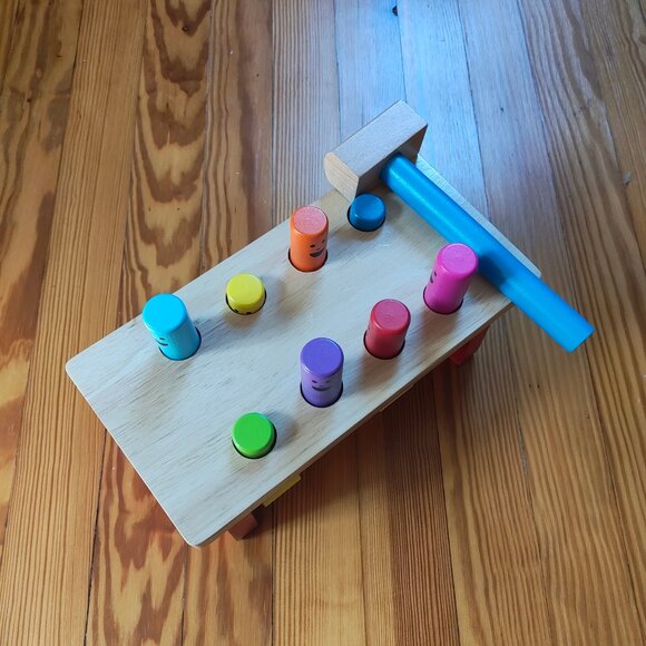 Melissa and Doug - Deluxe Pounding Bench - Picture 1 of 5